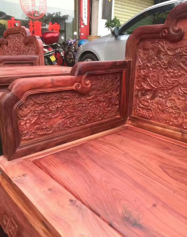 哪几种木材是红木，红木选购技巧有哪些呢？