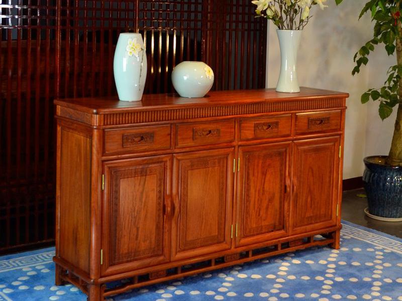 缅甸花梨木餐柜的价格是多少 缅甸花梨木有什么特点