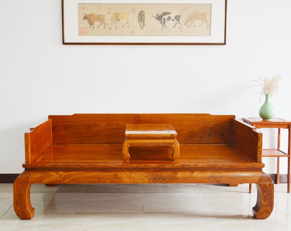 红木家具 刺猬紫檀木沙发价格是怎样的?刺猬紫檀木有哪些特点